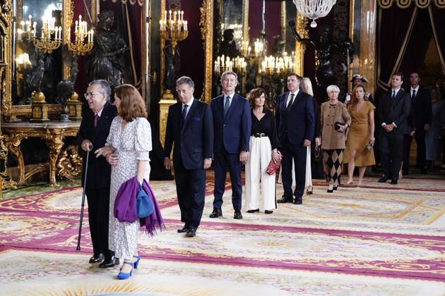 The King and Queen, the Princess of Asturias and the Infanta Sofia preside over a reception at the Royal Palace for the National Day of the National Holiday King Felipe and Queen Letizia, Princess Leonor and Infanta Sofia during the reception on the occasion of the National Holiday, at the Royal Palace, on October 12, 2025, in Madrid Spain The event is presided over by the King and Queen, the Princess of Asturias and the Infanta Sofia after the solemn act of homage to the National Flag and the military parade that has been held in the Plaza de Cánovas del Castillo The commemoration of the National Day aims to solemnly recall moments of collective history that are part of the common historical, cultural and social heritage, assumed as such  Copyright: xA.xPÃ rezxMecax 7023048