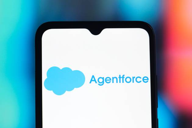 Digital Companies in Canada - 13 Oct 2025 In this photo illustration, the Salesforce Agentforce 360 logo is seen displayed on a smartphone screen. Canada Copyright: xThomasxFullerx xSOPAxImagesx TFSPI_13102025-1606