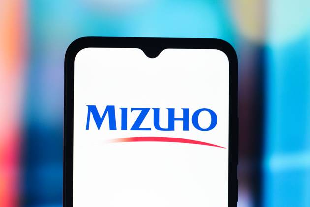 Digital Companies in Canada - 13 Oct 2025 In this photo illustration, the Mizuho Financial Group logo is seen displayed on a smartphone screen. Canada Copyright: xThomasxFullerx xSOPAxImagesx TFSPI_13102025-1614
