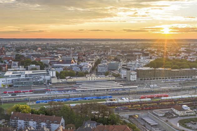 Magnificent sunrise in late summer over Augsburg in Bavarian Swabia View of Augsburg in the morning around the Wertach Auen Augsburg Thelottviertel Bavaria Germany Copyright: xmultimaps360 Rochaux 20250920_A-Thelottviertel_m08