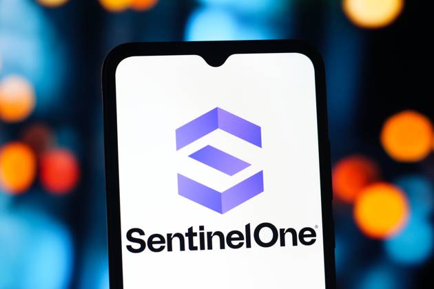 Digital Companies in Canada - 29 Oct 2025 In this photo illustration, the SentinelOne (Sentinel One) logo is seen displayed on a smartphone screen. Canada Copyright: xThomasxFullerx xSOPAxImagesx TFSPI_29102025-2055