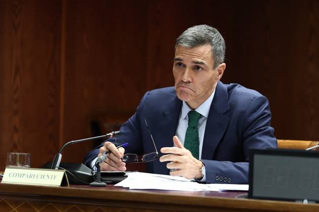 Sánchez appears before the Senate Commission of Inquiry on the Koldo case The President of the Government, Pedro Sánchez, during the Commission of Inquiry on the Koldo case, in the Senate, on October 30, 2025, in Madrid Spain Sánchez, appears before the Commission of Inquiry on the contracts, licenses, concessions and aid of the Executive and the public sector linked to the intermediation of Koldo García Izaguirre, former advisor to former minister José Luis Ábalos, and with the other people involved in the scheme investigated in Operation Delorme The commission aims to address the actions of the Government in relation to these contracts and the alleged crimes of corruption that may be related, directly or indirectly, to the scheme investi  Copyright: xEduardoxParrax 7066772