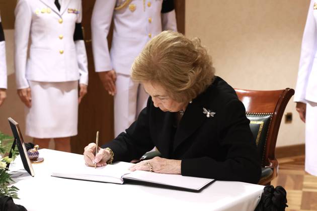 Spanish Emeritus Queen Sofia of Greece during book of condolence event to Tailandia Queen Sirikit in Madrid on Thursday, 30 October 2025. Cordon Press CasaxdexS.M.xElxReyx xJosexJimenez