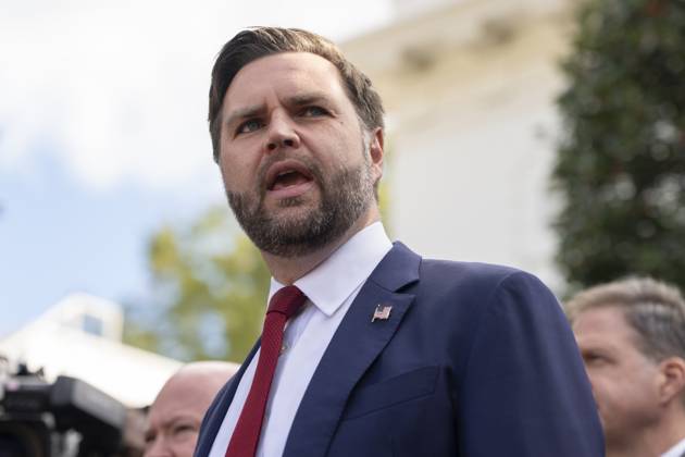 Vice President JD Vance gives remarks during a press conference with transportation and airline executives outside the West Wing of the White House in Washington, DC on Thursday, October 30, 2025. The Trump Administration is warning that as the government shutdown, now in its 30th day, drags on, it will have a worsening effect on airline travel delays. WASP20251030104 AaronxSchwartz