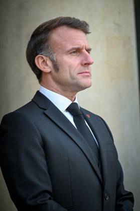 French president Emmanuel Macron welcomes Mahmoud Abbas at Elysee Palace 450581 2025 11 11 Copyright: xBarbaraxNeymanx xStarfacex STAR_450581_025