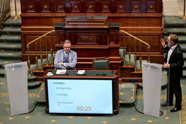Prime Minister Bart De Wever and PS Paul Magnette pictured during a plenary session of the Chamber at the federal parliament, in Brussels, Thursday 20 November 2025. DIRKxWAEM 142954452