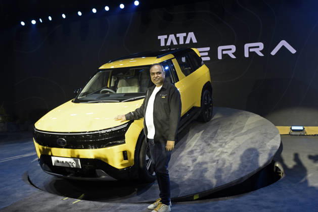 Launch Of Tata Sierra In Mumbai Sailesh Chandra, Managing Director and Chief Executive Officer of Tata Motors passenger vehicles, smiles during the launch event of the Tata Sierra in Mumbai, India, on November 25, 2025. Mumbai India  Copyright: xIndranilxAdityax originalFilename: aditya-notitle251125_npbtu.jpg