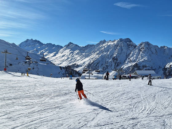 Ischgl, Samnaun theme picture ski resort Silvretta Arena Ischgl, Samnaun in the alpine region Paznaun, opening, season opening, season start 2025 2026 in Austria theme picture Copyright: xEibnerxPressefotox xFleigx