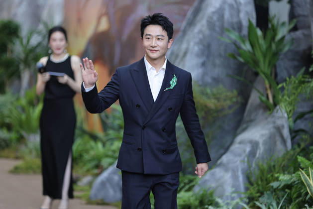 SANYA, CHINA - DECEMBER 08: Actor Huang Xuan attends the China premiere of film Avatar: Fire and Ash on December 8, 2025 in Sanya, Hainan Province of China.  Copyright: xChinaxNewsxServicex 111608442362