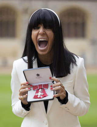Investiture at Windsor Castle Image Licensed to i-Images Picture Agency. 09 12 2025. Windsor , United Kingdom. TV presenter Claudia Winkleman with her MBE after an Investiture at Windsor Castle, United Kingdom., Credit:Stephen Lock i-Images Avalon United Kingdom, Windsor  Copyright: xStephenxLockx xi-Imagesx xAvalonx 1057896949