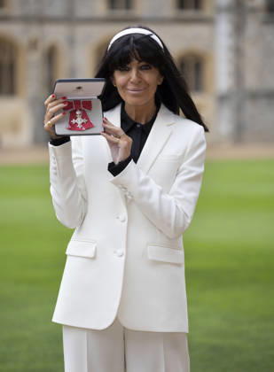 Investiture at Windsor Castle Image Licensed to i-Images Picture Agency. 09 12 2025. Windsor , United Kingdom. TV presenter Claudia Winkleman with her MBE after an Investiture at Windsor Castle, United Kingdom., Credit:Stephen Lock i-Images Avalon United Kingdom, Windsor  Copyright: xStephenxLockx xi-Imagesx xAvalonx 1057896962