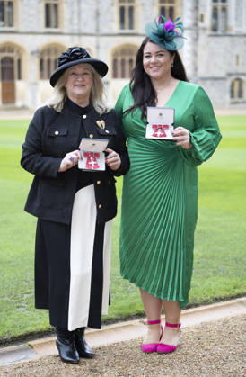 Investiture at Windsor Castle Image Licensed to i-Images Picture Agency. 09 12 2025. Windsor , United Kingdom. Alison Madgin and Carly Barrett with their MBE s after an Investiture at Windsor Castle, United Kingdom., Credit:Stephen Lock i-Images Avalon United Kingdom, Windsor  Copyright: xStephenxLockx xi-Imagesx xAvalonx 1057897159
