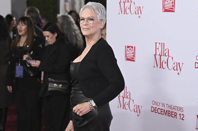 Jamie Lee Curtis at the world premiere of the movie Ella McCay at the El Capitan Theatre Los Angeles, 09 12 2025 Foto:xD.xStarbuckx xFuturexImagex ella_5339