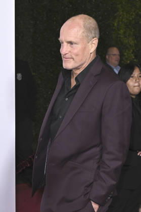 Woody Harrelson at the world premiere of the movie Ella McCay at the El Capitan Theatre Los Angeles, 09 12 2025 Foto:xD.xStarbuckx xFuturexImagex ella_5340