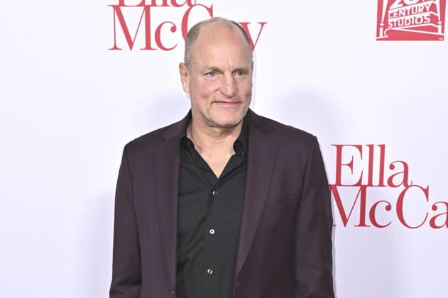 Woody Harrelson at the world premiere of the movie Ella McCay at the El Capitan Theatre Los Angeles, 09 12 2025 Foto:xD.xStarbuckx xFuturexImagex ella_5352