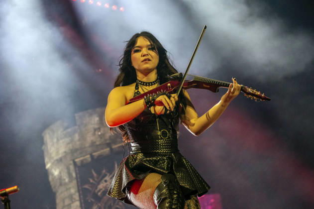 The Legendary Orchestra live at a concert in the ZAG Arena Hannover, 08 12 2025 Foto:xC.xSpeidelx xFuturexImagex legendary_5203