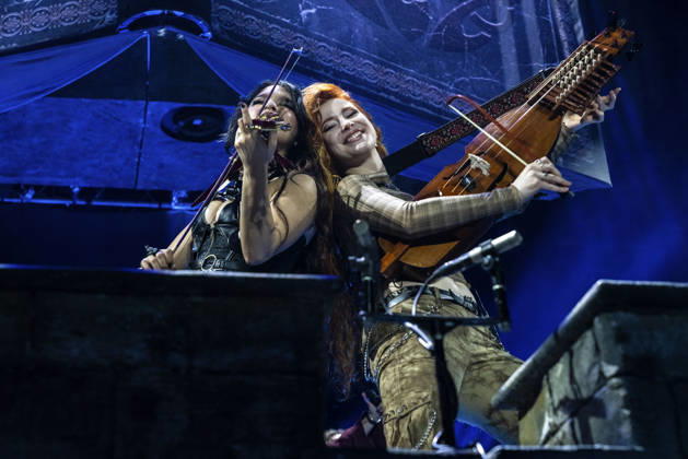 The Legendary Orchestra live at a concert in the ZAG Arena Hannover, 08 12 2025 Foto:xC.xSpeidelx xFuturexImagex legendary_5206