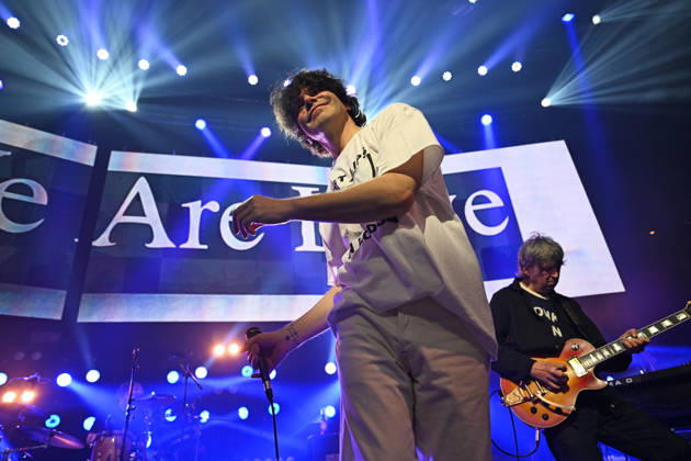 The Charlatans performing at Roundhouse in London LONDON, ENGLAND - DECEMBER 10: Tim Burgess of ˜The Charlatans™ performing at Roundhouse, Chalk Farm on December 10, 2025 in London, England. CAP MAR MAR Great Britain Copyright: xMartinxHarris CapitalxPicturesx