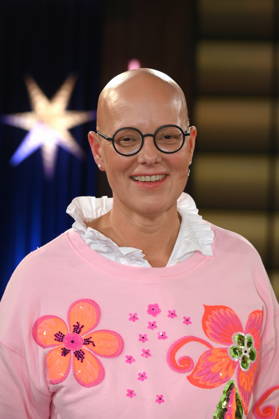 Pediatric oncologist and stand-up paddler Birgit Burkhardt as a guest on the WDR talk show Kölner Treff