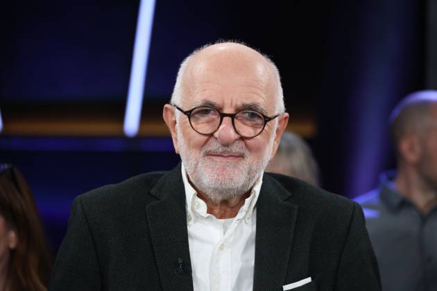 Prof Helmut Seitz, specialist in internal medicine and alcohol researcher, as a guest on the NDR Talk Show on 12 12 2025, photo session before the live broadcast on the 3 program of NDR television in the Hamburg Lokstedt television studio