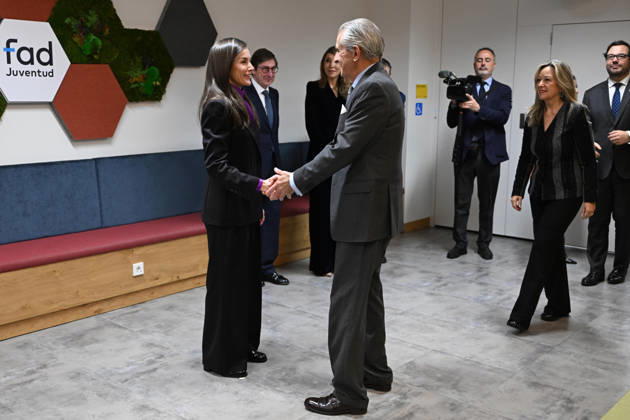 Queen Letizia chairs the meeting of the Board of Trustees of the FAD Youth Foundation Europa Press Executive Chairman, Asís Martín de Cabiedes, greets Queen Letizia at the meeting of the Board of Trustees of the FAD Youth Foundation, December 16, 2025, in Madrid Spain The meeting will address the issue of digital security for youth QUEEN LETIZIA FAD YOUTH DECEMBER 16, 2025 José Madrid Madrid Madrid Spain  Copyright: xJosÃ xOlivax 7172369