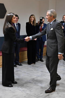 Queen Letizia chairs the meeting of the Board of Trustees of the FAD Youth Foundation Europa Press Executive Chairman, Asís Martín de Cabiedes, greets Queen Letizia at the meeting of the Board of Trustees of the FAD Youth Foundation, December 16, 2025, in Madrid Spain The meeting will address the issue of digital security for youth QUEEN LETIZIA FAD YOUTH DECEMBER 16, 2025 José Madrid Madrid Madrid Spain  Copyright: xJosÃ xOlivax 7172371