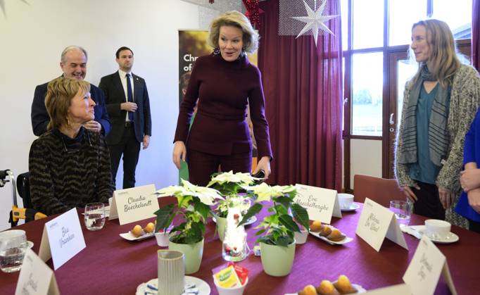 King Philippe And Queen Mathilde Visit Convalescent Home NIEUWPOORT, BELGIUM - DECEMBER 16: King Philippe and Queen Mathilde pictured paying a Christmas visit to the non-profit organisation Samana at the Ter Duinen holiday and convalescent home in Nieuwpoort on December 16, 2025 in NIeuwpoort, Belgium, 16 12 2025 NIeuwpoort Belgium  Copyright: xPhilipxReynaersx