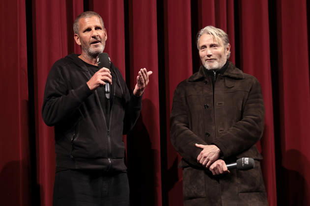 Anders Thomas Jensen and Mads Mikkelsen at the premiere of the feature film Therapy for Vikings Den sidste viking The Last Viking at the Delphi Filmpalast cinema in Berlin, 17 12 2025 Foto:xS.xGabschx xFuturexImagex wikinger_5244