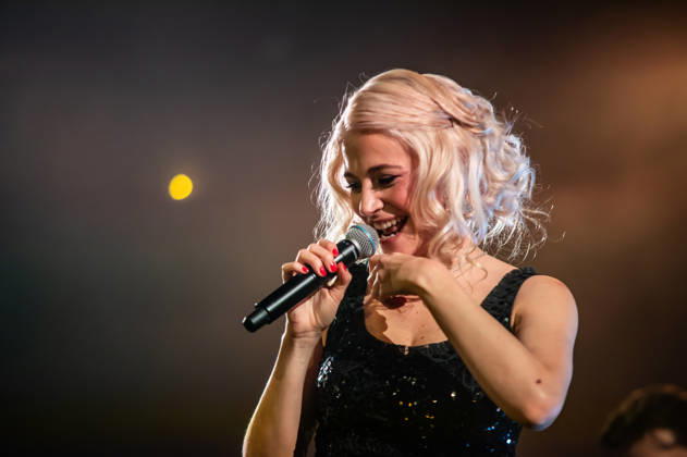 Pixie Lott plays live at Union Chapel for Christmas.  Copyright: xCRISTINAxMASSEIx xipa-agency.netx xx IPA_Agency_IPA69256741