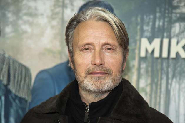 abb Mads Dittmann Mikkelsen Danish actor on the red carpet at the Berlin movie premiere of Therapie fuer Wikinger at the cinema Delphi Filmpalast Berlin on 17 12 2025 Berlin Germany