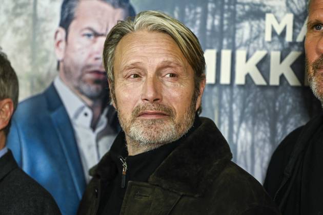 abb Mads Dittmann Mikkelsen Danish actor on the red carpet at the Berlin movie premiere of Therapie fuer Wikinger at the cinema Delphi Filmpalast Berlin on 17 12 2025 Berlin Germany