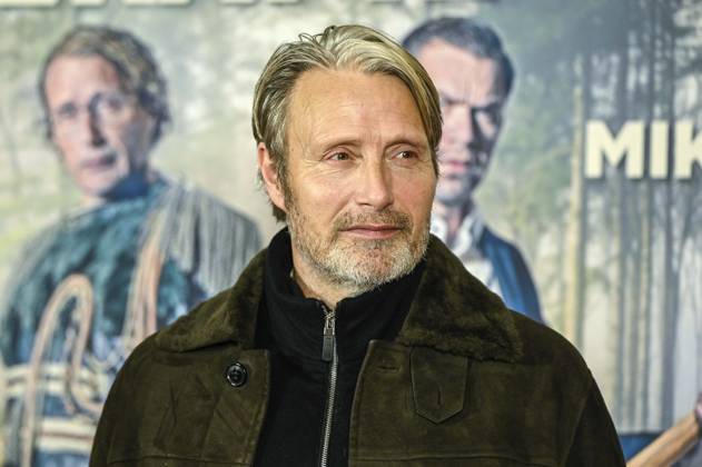 abb Mads Dittmann Mikkelsen Danish actor on the red carpet at the Berlin movie premiere of Therapie fuer Wikinger at the cinema Delphi Filmpalast Berlin on 17 12 2025 Berlin Germany