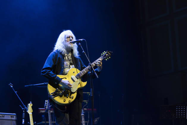 Martin McAloon perfroms live at o2 City Hall, Newcastle, on 18 December 2025 Martin McAloon perfroms live at o2 City Hall, Newcastle, on 18 December 2025, Credit:David Wala Avalon Tyne and Wear, Newcastle upon Tyne  Copyright: xDavidxWalax xAvalonx 1060261087