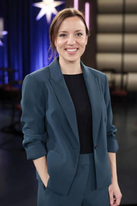 Carina Raddatz at the recording of the WDR talk show Kölner Treff in WDR Studio BS 3 Cologne, 18 12 2025 Foto:xR.xSchmiegeltx xFuturexImagex koelner_treff1812_5237
