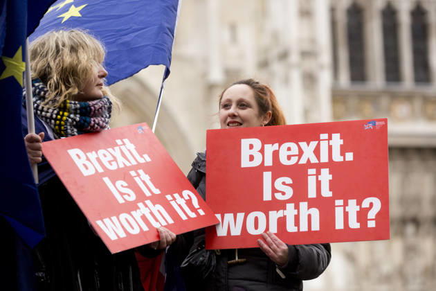 Commonwealth Day in London LONDON, UNITED KINGDOM - MARCH 12: Pro-EU demonstrators protest outside Westminster Abbey while the Royal Family including The Queen, accompanied by the Prince of Wales and The Duchess of Cornwall, Duke and Duchess of Cambridge, Prince Harry and Meghan Markle among others celebrate Commonwealth Day on Monday March 12, 2018. London, City of Ingiltere. Editorial use only. Please get in touch for any other usage.  Copyright: x2025xAnadoluxIsabelxInfantesx