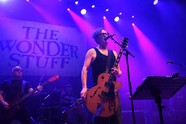 The Wonder Stuff performing at Shepherd™s Bush Empire LONDON, ENGLAND - DECEMBER 19: Miles Hunt of ™The Wonder Stuff™ performing at Shepherd™s Bush Empire on December 19, 2025 in London, England. CAP MAR MAR Great Britain Copyright: xMartinxHarris CapitalxPicturesx