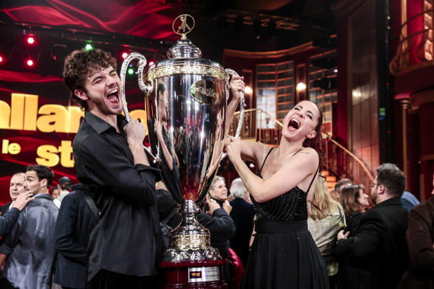 December 21, 2025, Rome, Rome, Italy: Dancing with the Stars television show, the finale. Pictured is Andrea Delogu and Nikita Perotti, the winners. Rome, Italy 20 December 2025 Rome Italy  - ZUMAa289 20251221_zia_a289_013 Copyright: xCristianoxMinichiellox