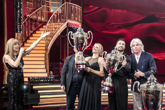 December 21, 2025, Rome, Rome, Italy: Dancing with the Stars television show, the final. Pictured is Francesca Fialdini with Giovanni Pernice, runners-up. Rome, Italy 20 December 2025 Rome Italy  - ZUMAa289 20251221_zia_a289_041 Copyright: xCristianoxMinichiellox