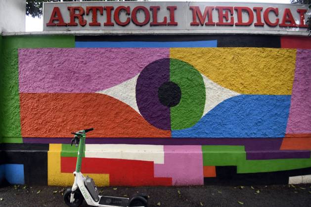 December 21, 2025, Rome, Rome, Italy: The new mural by Geometric Bang (Mattia Botta) on Via del Porto Fluviale in Ostiense. Rome, Italy 22 December 2025 Rome Italy  - ZUMAa289 20251221_zia_a289_090 Copyright: xMimmoxFrassinetix