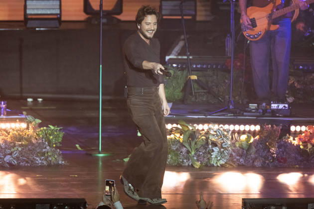 Manuel Carrasco performs in Madrid - 22 Dec 2025 Manuel Carrasco performs at a concert during the Christmas By Starlite Festival at Ifema in Madrid. Madrid Spain Copyright: xAtilanoxGarciax xSOPAxImagesx photos00600