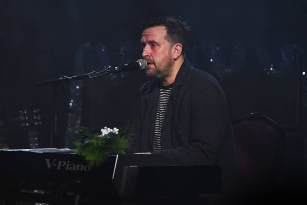 The Futureheads performing at EartH in London LONDON, ENGLAND - DECEMBER 22: Barry Hyde of ™The Futureheads™ performing at EartH on December 22, 2025 in London, England. CAP MAR MAR Great Britain Copyright: xMartinxHarris CapitalxPicturesx