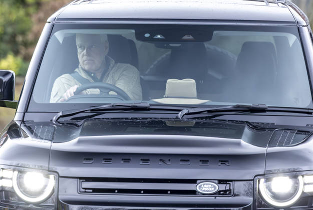 Andrew Mountbatten Windsor 21 12 2025 Andrew Mountbatten Windsor drives from Royal Lodge to Windsor Castle  Copyright: xDougxSeeburgx NINTCHDBPICT001047219275