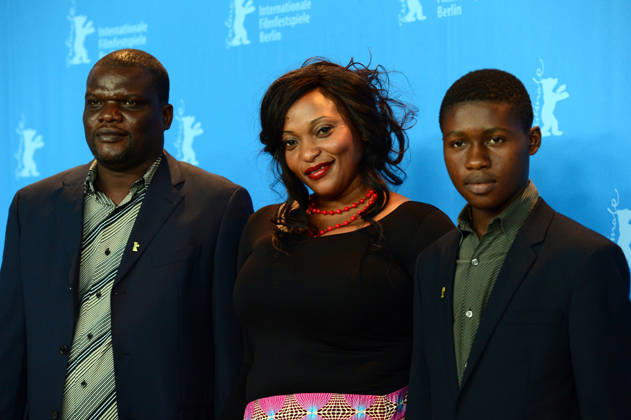 Berlinale International Film Festival BERLIN, GERMANY - FEBRUARY 11: (l-r) Actor Papi Mpaka, Actress Vero Tshanda Beya and Actor Gaetan Claudia attend the photocall of Felicite during the 67th Berlinale International Film Festival Berlin at Grand Hyatt Hotel in Berlin, Germany on February 11, 2017. Berlin Germany. Editorial use only. Please get in touch for any other usage. Copyright: x2025xAnadoluxMaurizioxGambarinix