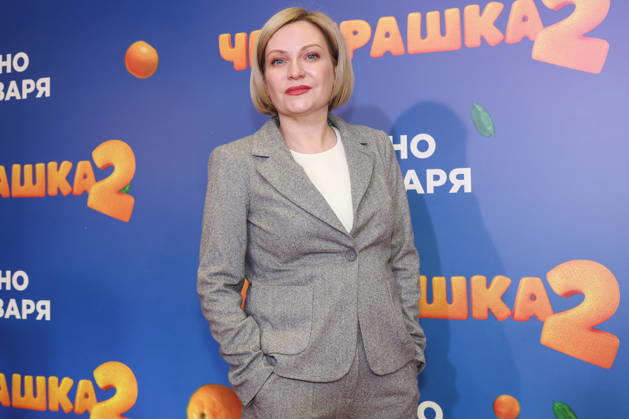 RUSSIA, MOSCOW - DECEMBER 24, 2025: Olga Lyubimova, Culture Minister of Russia, poses on the red carpet during the premiere of the family comedy Cheburashka 2 by Dmitry Dyachenko at the KARO 11 Oktyabr cinema on Novy Arbat Street (New Arbat Avenue). Valery Sharifulin TASS  86692834