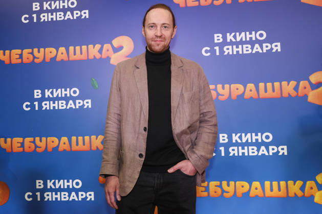 RUSSIA, MOSCOW - DECEMBER 24, 2025: Actor Artur Beschastny poses on the red carpet during the premiere of the family comedy Cheburashka 2 by Dmitry Dyachenko at the KARO 11 Oktyabr cinema on Novy Arbat Street (New Arbat Avenue). Valery Sharifulin TASS  86692964