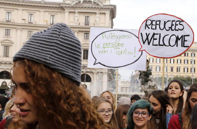 Students protest in Rome ROME, ITALY - OCTOBER 09: Students attend a demonstration on the occasion of a strike against the Italian government s school reform in Rome, Italy October 9, 2015. Some students held pro-refugee placards during the demonstration on Friday. Rome Lazio. Editorial use only. Please get in touch for any other usage.  Copyright: x2025xAnadoluxRiccardoxDexLucax