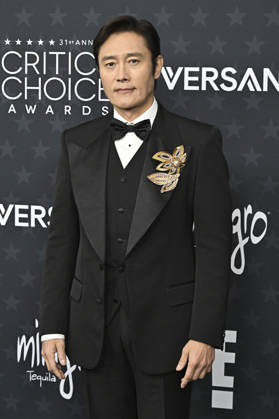 Lee Byung hun at the 31 Critics Choice Awards 2026 at the Barker Hangar Santa Monica, 04 01 2026 Foto:xD.xStarbuckx xFuturexImagex critics_choice_6159