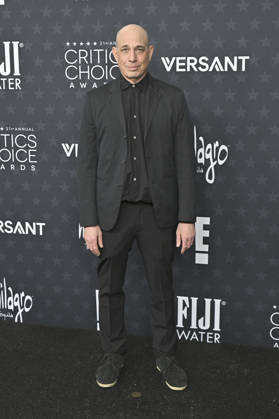 Bruce Eric Kaplan at the 31 Critics Choice Awards 2026 at the Barker Hangar Santa Monica, 04 01 2026 Foto:xD.xStarbuckx xFuturexImagex critics_choice_6180