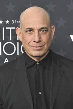 Bruce Eric Kaplan at the 31 Critics Choice Awards 2026 at the Barker Hangar Santa Monica, 04 01 2026 Foto:xD.xStarbuckx xFuturexImagex critics_choice_6182