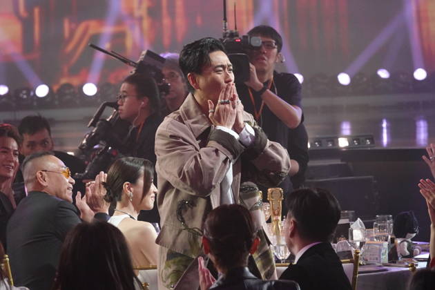 MACAO, CHINA - JANUARY 04: Actor Bosco Wong Chung-chak wins the Best Actor award at the TVB Anniversary Awards 2025 on January 4, 2026 in Macao, China.  Copyright: xVCGx 111613292512